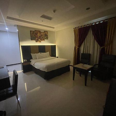 Aparthotel Tulip Al Rawdah Riad Exterior foto