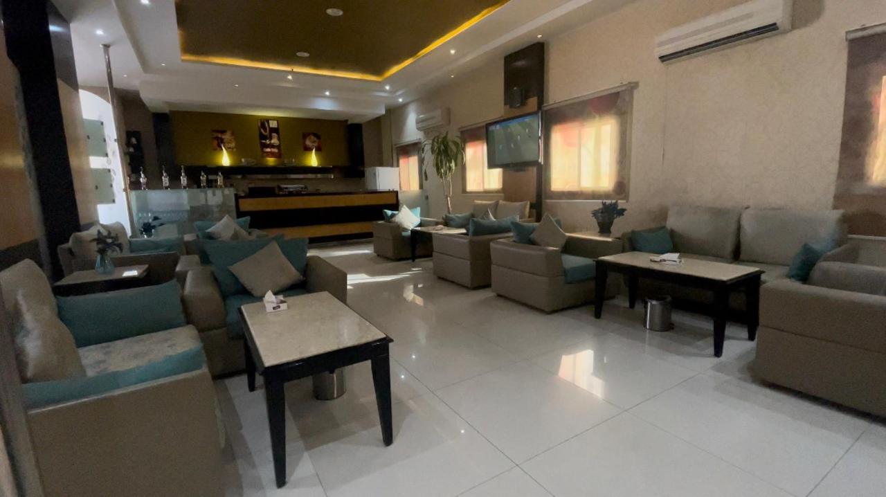Aparthotel Tulip Al Rawdah Riad Exterior foto
