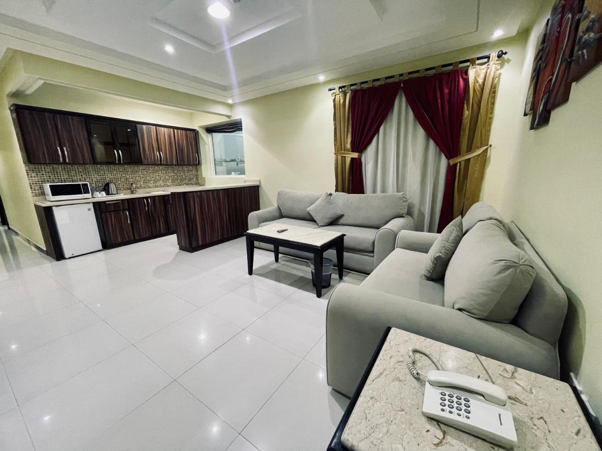 Aparthotel Tulip Al Rawdah Riad Exterior foto