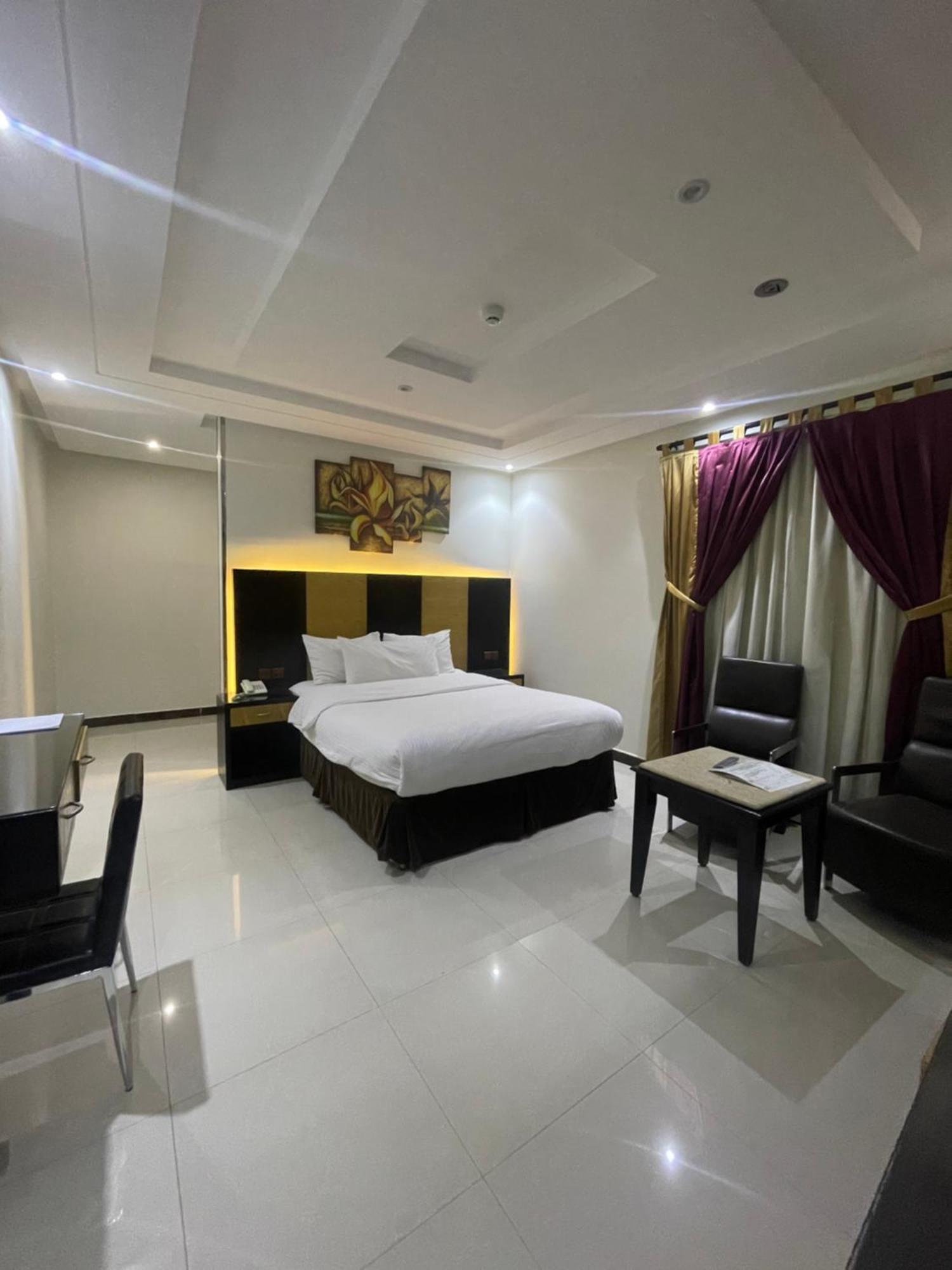 Aparthotel Tulip Al Rawdah Riad Exterior foto